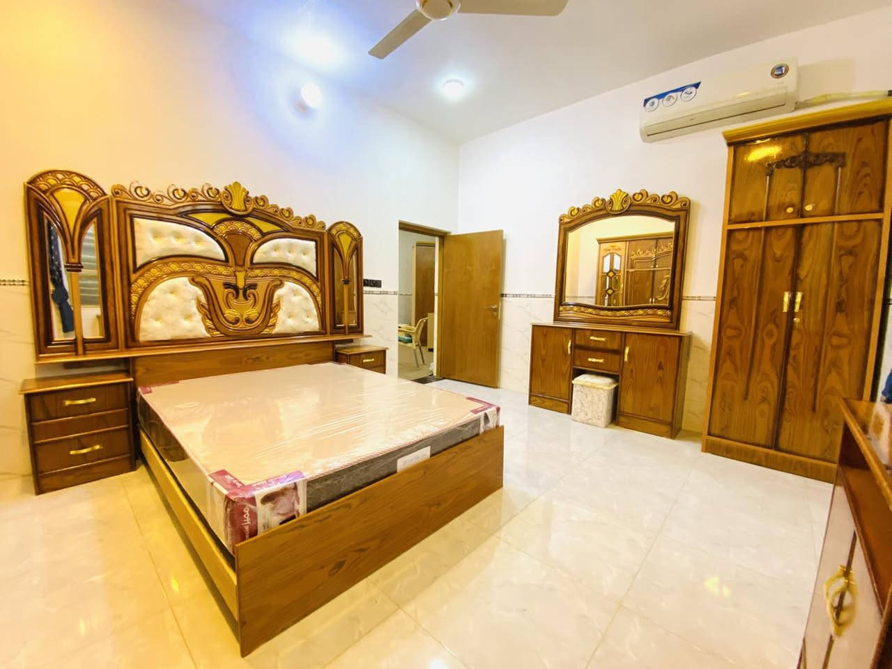 ﷽

معمل ومعرض مظاهر النجار 

#انسب_الاسعار
‎ غرفه_نوم_نجاره_عراق#

صبغ  حراري 

نوع الخشب وجه صاج داخل عادي 
ضهر 4 ملم تارس 
مكونات الغرفه كنتور 6 باب قاطين  
                     زاويه 2 باب قاطين
                     ميز مرايه 
                     تاج جربايه 
                     كومدي جربايه عدد 2 
                     كومدي تلفاز

📍📍مع كل غرفه 🎁هديه  📍📍
              تتوفر خدمه شد ونقل 

لمعرفه التفاصيل التواصل مع الصفحه 

واتساب او الاتصال عـ

‏‭0771 335 3142‬

***********

#تخفيضات_عروض
#نجاره #عراقيه #عراق #بابل #المسيب
