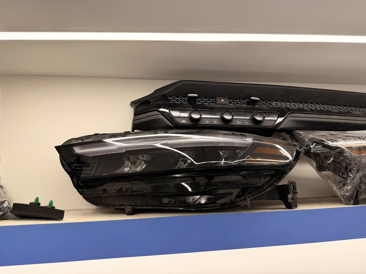 🚗مركز  المحترف بقطع غيار هوندا 🇯🇵
🔧 ثقتك الأولى بقطع الغيار الأصلية، التجارية، والتفصيخ لهوندا
العنوان الاعظمية شارع عمر بن عبد العزيز مقابيل صيدلية الباخرة 
***********
***********
