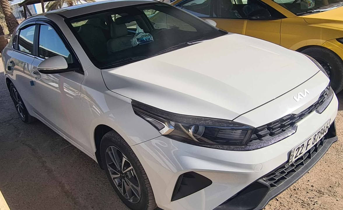 سيراتو مكينه 2000 ( خـليـجـي )
دوش كير At  ارييل وكاله شركه NIM 
تاريخ انتهاء السنويه 2028// ماشيه 28000 الف  بدايه راس السنه وكعت بيها طلقه بالبنيد  وبيها شخط بالباب مال سايق  بسيط مصلح
تحويل او كاله جاهز بأسمي
  *********** موديل 2023
