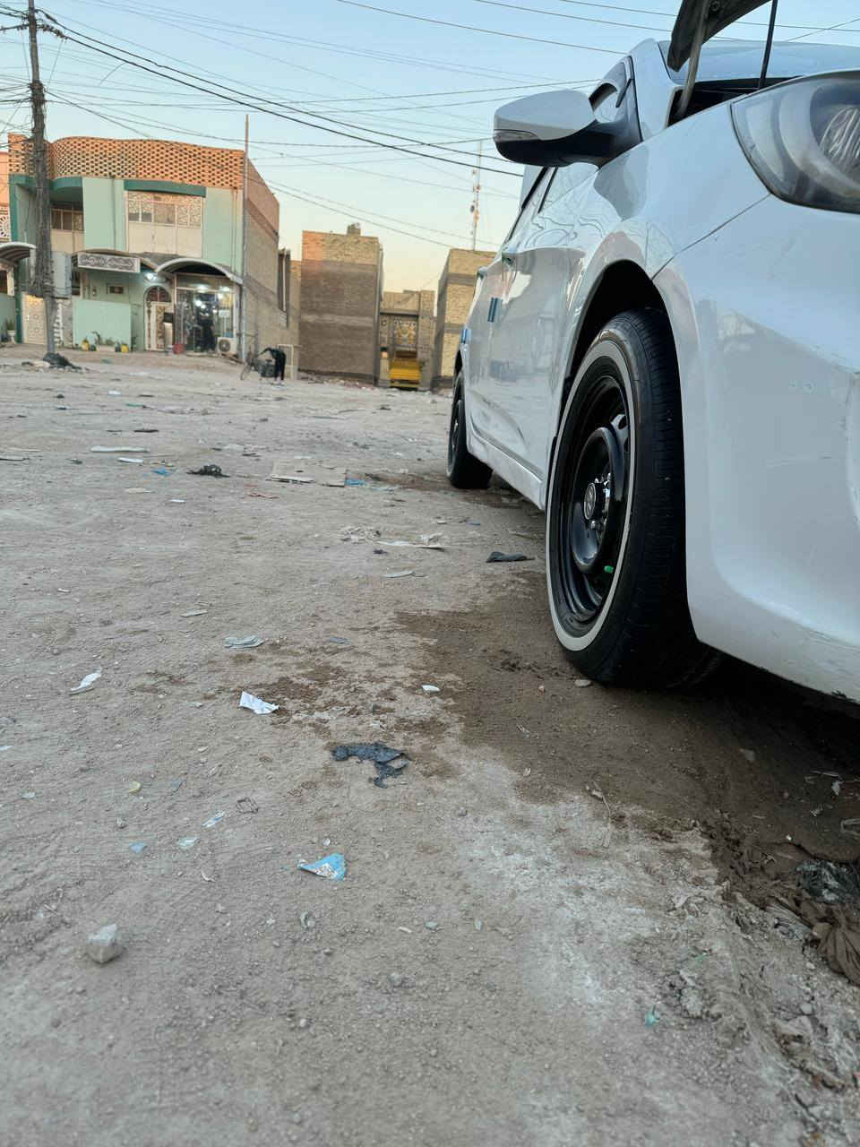 سلام عليكم اكسنت مديل 14 بسمي سنويه ماصاقطه سياره تخم تاير جديد حداديه هستوني سويتها جديده دبلات تخم جديد سياره متعوب عليها لله شاهد بيها بارد شبر باب سدر وبجاملغ لوره صبغ قليل كلش بدون ضربه مكاني نجف لستفسار اكثر ***********
