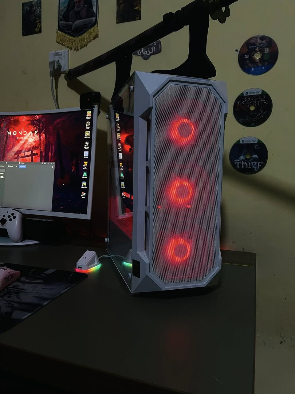 بيسي جيمينج للبيع مواصفات
كارت الشاشة 3070ti palt gam rock
معالج razan 5 5600x
تبريد ستوك 
رام 16 3200
بورسبلاي براند عالي جدا و بور قوي 750 واط 
تخزين hdd1000
ssd 256
Ssd120
M.2 120
أربع هاردات
كيس أربع فانات ارجي بي متغير التجميعة محترمة و القطع كلها براندات عالية و ماكو عنق زجاجة  و التجميع احترافي مرتب سعر التجميعة مليون و ١٥٠بي مجال للشراي التجميعة نضيفة و درجة حرارة الكارت و المعالج مستقرة و طبيعية 
التجميع بيع مستعجل ضمان فحص
*********** مكان بصرك تنومة
