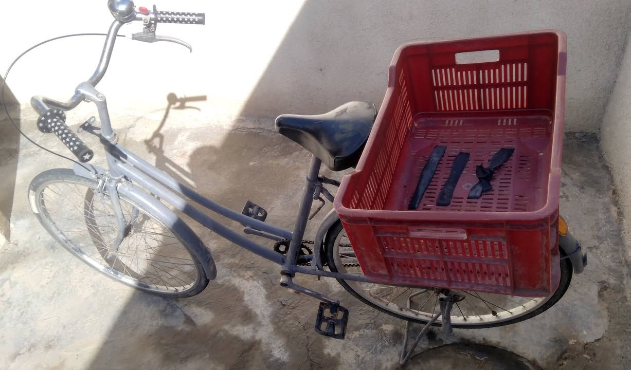 بيع بايسكل مستعمل سعره ٥٠  الف دينار العنوان ابوسريويل منشأ نصر زمله حمدي *********** للتواصل مع هذا الرقم ***********
