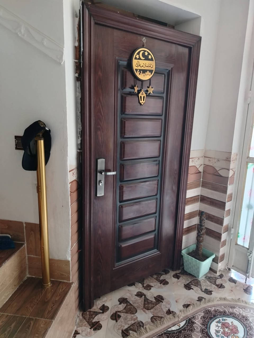 عندي ٣ باب دخلي غرف
***********
باب واحد ٦٠ الف
