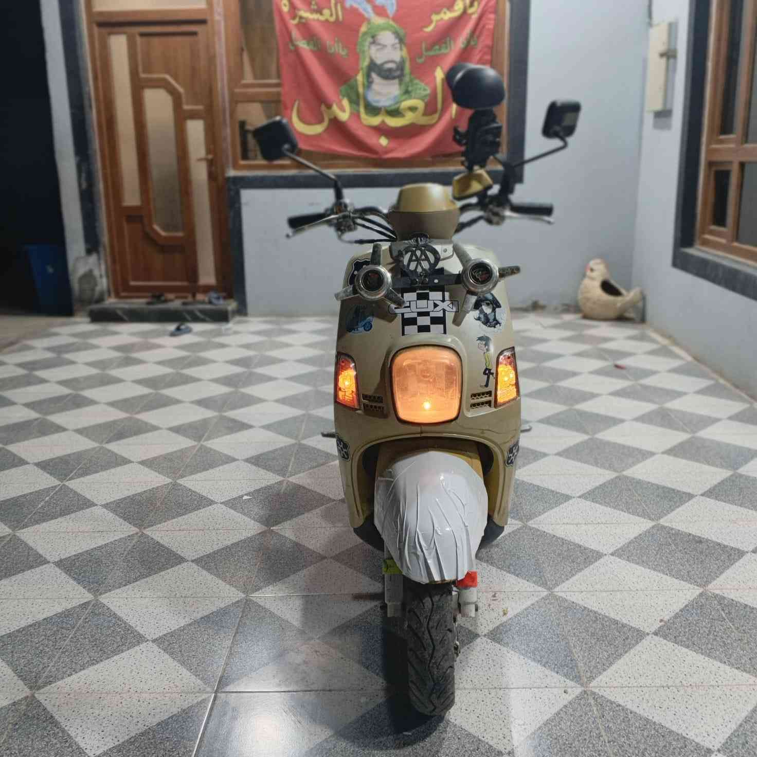 سلام عليكم للبيع بوليس  كفاله عامه الدراجه مابيه اي نقص مجمبزه   صلنصه رياضي   لون ليموني داخل حليبي 
السعر 600 وبيه مجال 
مكاني بغداد الشعب 
***********
