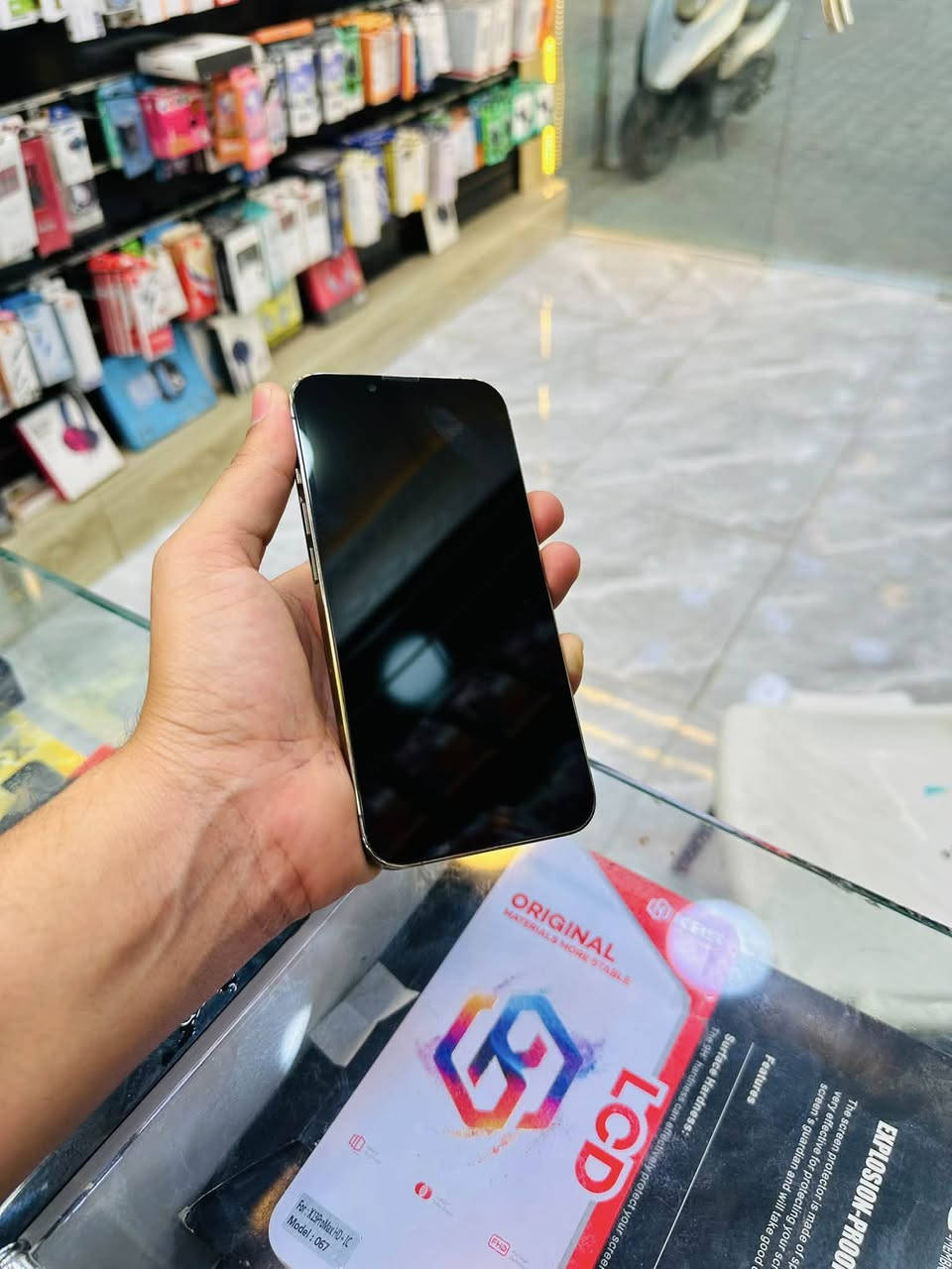 سلام عليكم❤️
📱 للبيع – آيفون (برو صغير)

* 💾 الذاكرة: 128GB
* 🔋 البطارية: 77%
* 📶 الجهاز: شغال 100% (نت، صوت، اتصال)
* ⚙️ ما بيه أي خلل
* 🛠️ مبدل شاشة نوعية كلش حلوة

💰 السعر: ٣٣٠ألف وبيه مجال بسيط

📍 الموقع: بغداد
📞 للاستفسار: ***********

