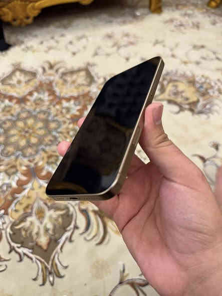 سلام وعليكم 
قطعه نضيفه جدا🧿

من آيفون 16 PRO MAX

بطاريه 98🔋

ذاكره 256✅

جهاز شرق عربي شرق اوسط 🗺️

جهاز وتر ✅

جهاز مثل ما موضح النضافه وجهاز مكفول من كلشي 

وانطيك بي ضمان ✅
فقط هاذ الخط وأي خلل يطلع بل شاشه غير هاذ ترجعلي 

سعر 950الف💸

مكاني بغداد 
لل تواصل ***********
