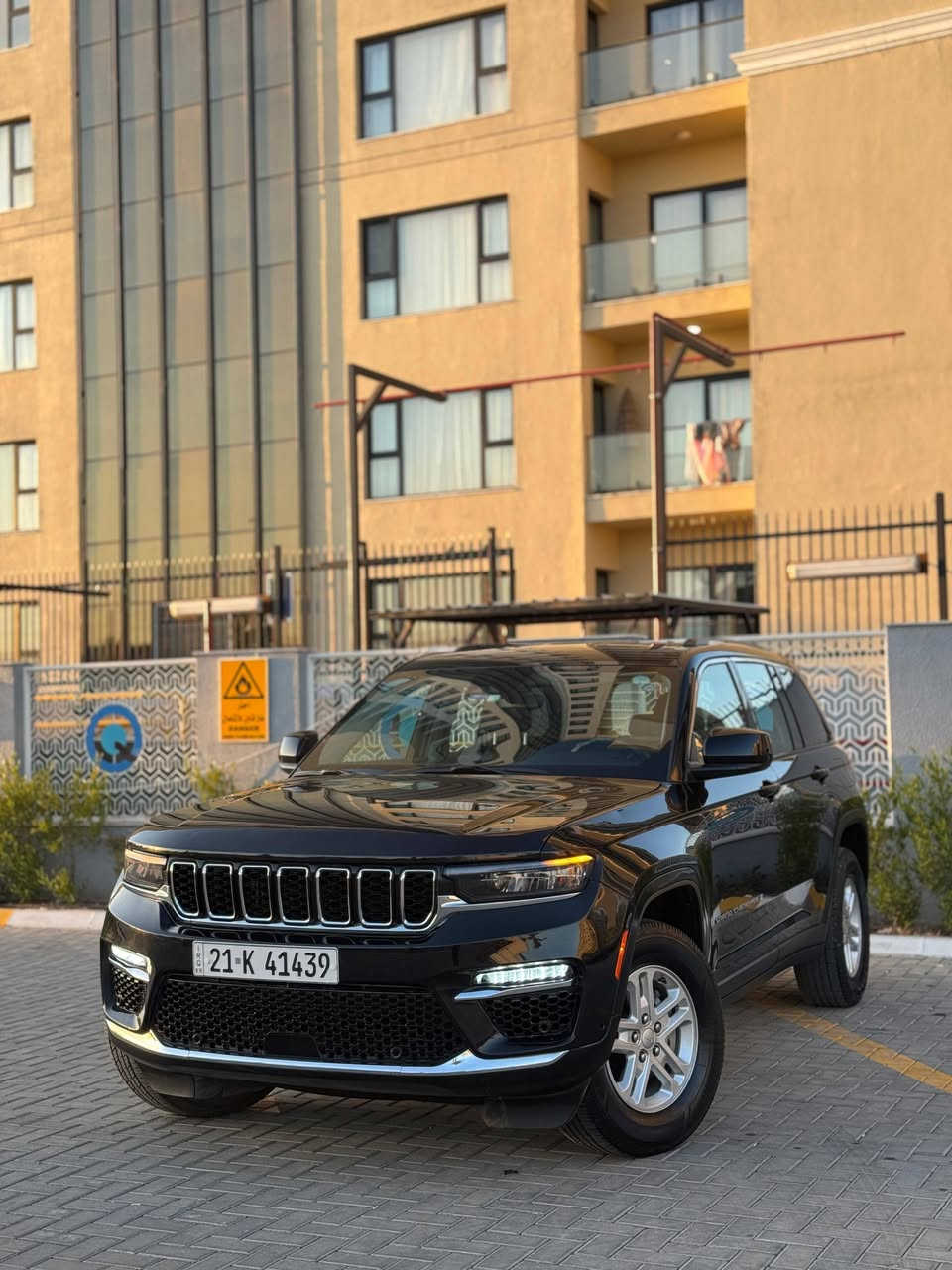 السلام عليكم جيب لاريدو سياره جديده بمعنى الكلمه فووول عده البانواما بنيد وجاملغ فقط العنوان بغداد حي الجهاد الشارقه ***********/***********
