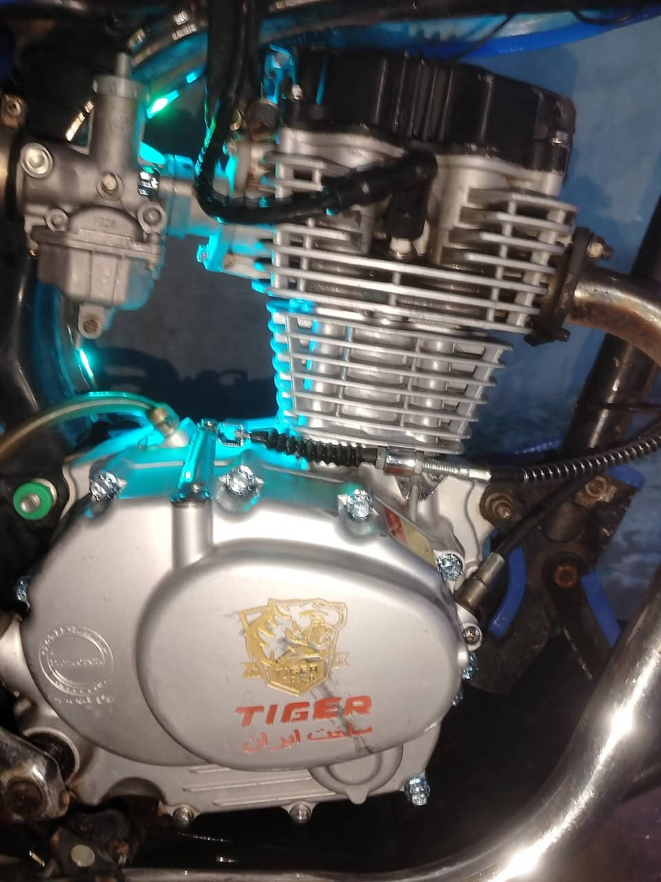 السلام عليكم تايكر  للبيع موديل 20 مبدل بس والفات نظافه فول السعر 440 وبي مجال عنواني حي صدام***********
