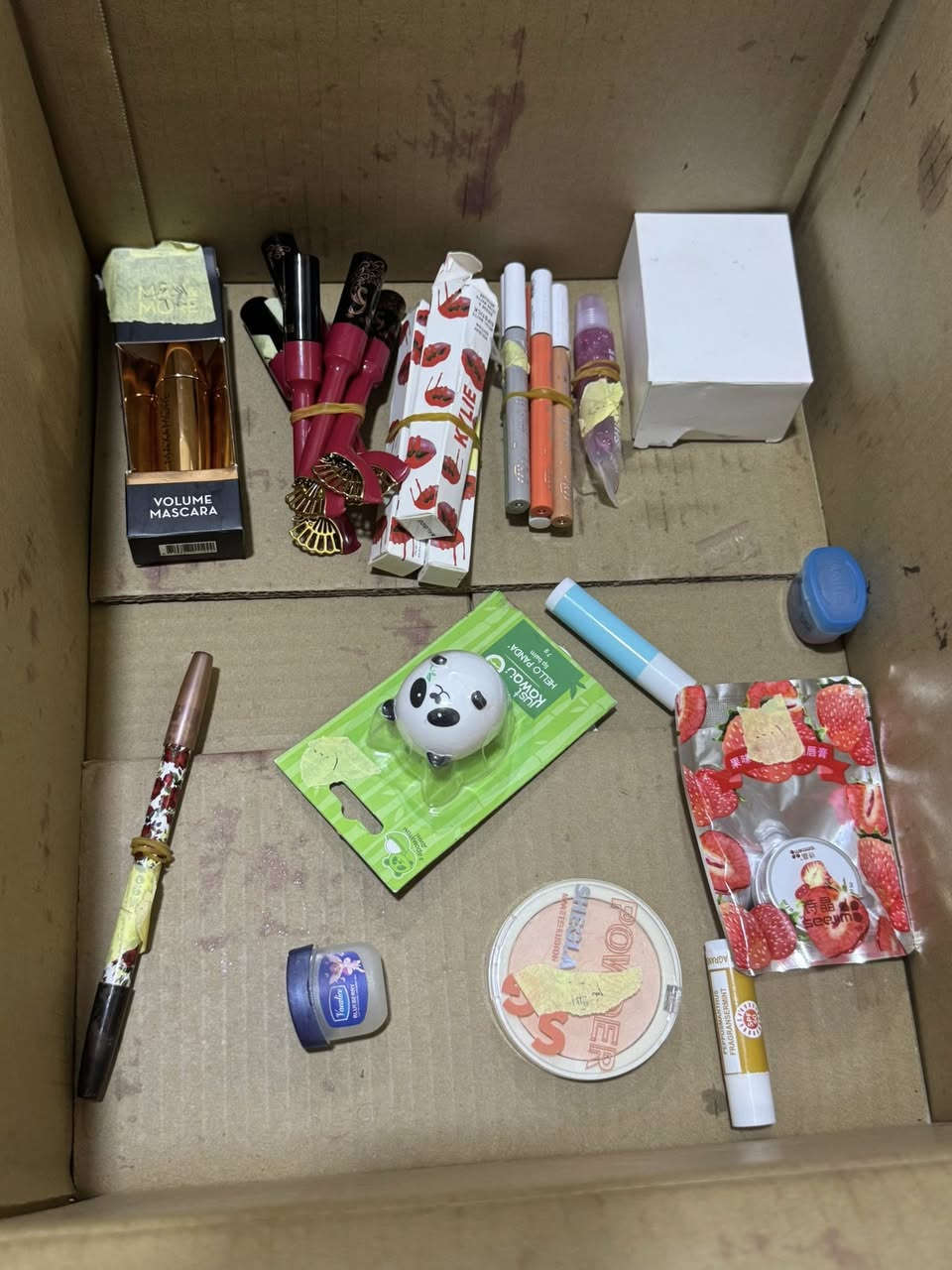مساء الخير بنات شلعه مكياج كامله للبيع مثل ما موضح بالصور كولشي بيه وشرط فحص أمام المندوب الكارتون بيه قطع خير من الله اكثر من ١٠٠قطعه


**إذا كنت صاحب هذا الإعلان وتريد حذفه لأي سبب، رجاءا أرسل رسالة إلى الدعم الفني**