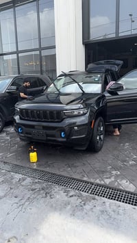 جيب كراند شيروكي هايبرد وكهربا موديل 2024 كلين تواصل مع رقم 0750225264...