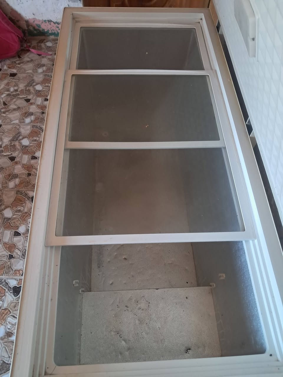 مجمده للبيع نضيفه شغاله السعر خاص***********
