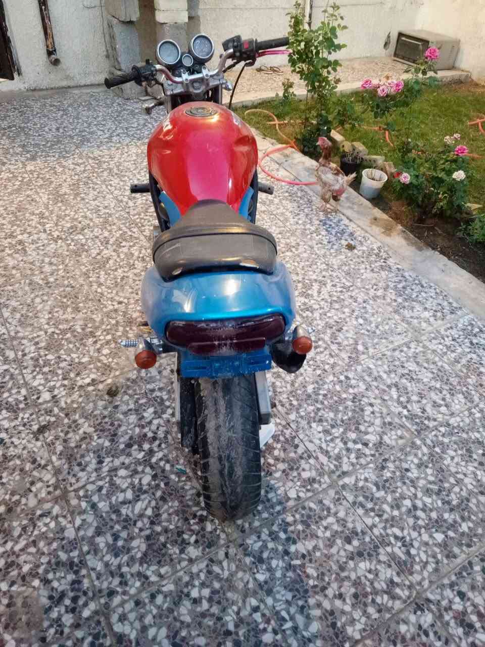 باندا لبيع دراجه شغاله دفعه تشتغل سلف تشتغل دراجه يراد تفيلس كابريتر تنضيف لن هسى تشتغل دفعه قويه يلا دراجه متروكه صار 5اشهر سعر 775بيه مجال قليل أو مراوس مكاني مسيب حي مصطفى ***********
