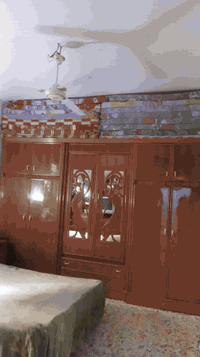 السلام عليكم
الدار للبيع مساحته 375م يحتوي ع بيت طابقين وقطعه 100م
قرب كوين بارك 
يبعد عن شارع حله/بغداد300م 
السعر البيت والقطعه 150وبي مجال 
الشراي  يتصل ***********🙏
