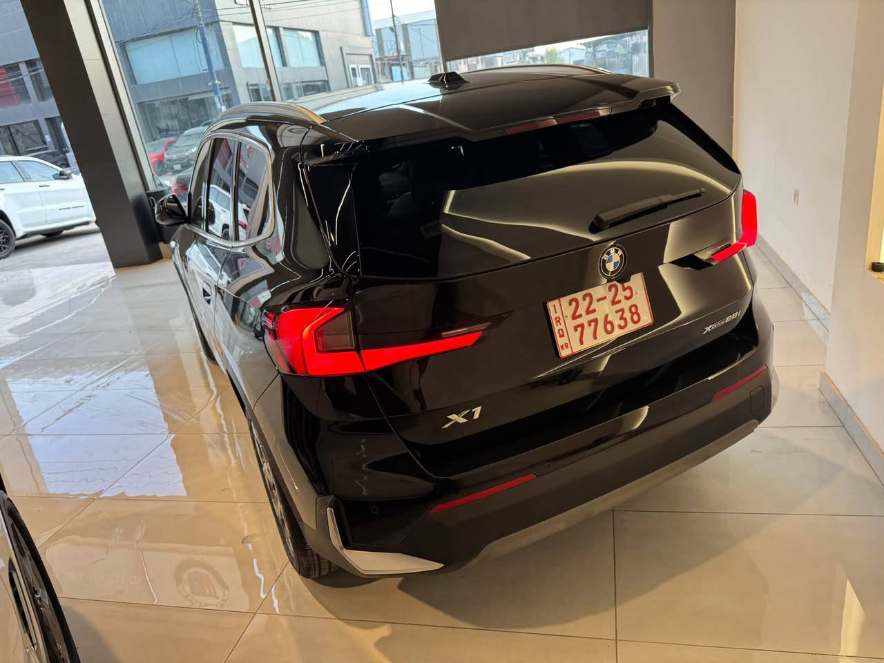 💰 السعر: 26,500 دولار فقط

📞 للاستفسار: ***********

🔥 BMW X1 موديل 2023 – فول مواصفات 🔥

🚗 العداد: 14,000 كم فقط
🚗 اللون الداخلي: أوف وايت فاخر
🚗 سيارة بحالة جديدة جداً

⭐ أهم المواصفات والتجهيزات:
• Head-Up Display (داتا شو) عرض المعلومات على الزجاج الأمامي
• نظام 5 كامرات (360°) رؤية محيطية كاملة
• شاحن موبايل وايرلس
• نظام صوتي فاخر Harman Kardon
• فتحة سقف بانوراما
• باب صندوق خلفي كهربائي
• إنارة ترحيب عند فتح الأبواب
• إنارة محيطية داخلية متعددة الألوان (Ambient Light)
• دخول ذكي وتشغيل بصمة
• شاشة معلومات وترفيه كبيرة
• حساسات أمامية وخلفية مع كاميرا رجوع
• إضاءة LED حديثة
• مقاعد جلد أوف وايت فاخرة
• ستيرن متعدد الوظائف
• مثبت سرعة (Cruise Control)
• رنكات ألمنيوم أصلية

🟢 الحالة:
✔ بدون صبغ
✔ بدون تبديل
✔ استعمال خفيف جداً

🚗 سيارة نظيفة جداً وفول مواصفات، فرصة مميزة لعشاق الـ BMW.

📞 للاستفسار: *********** بغداد, العراق
