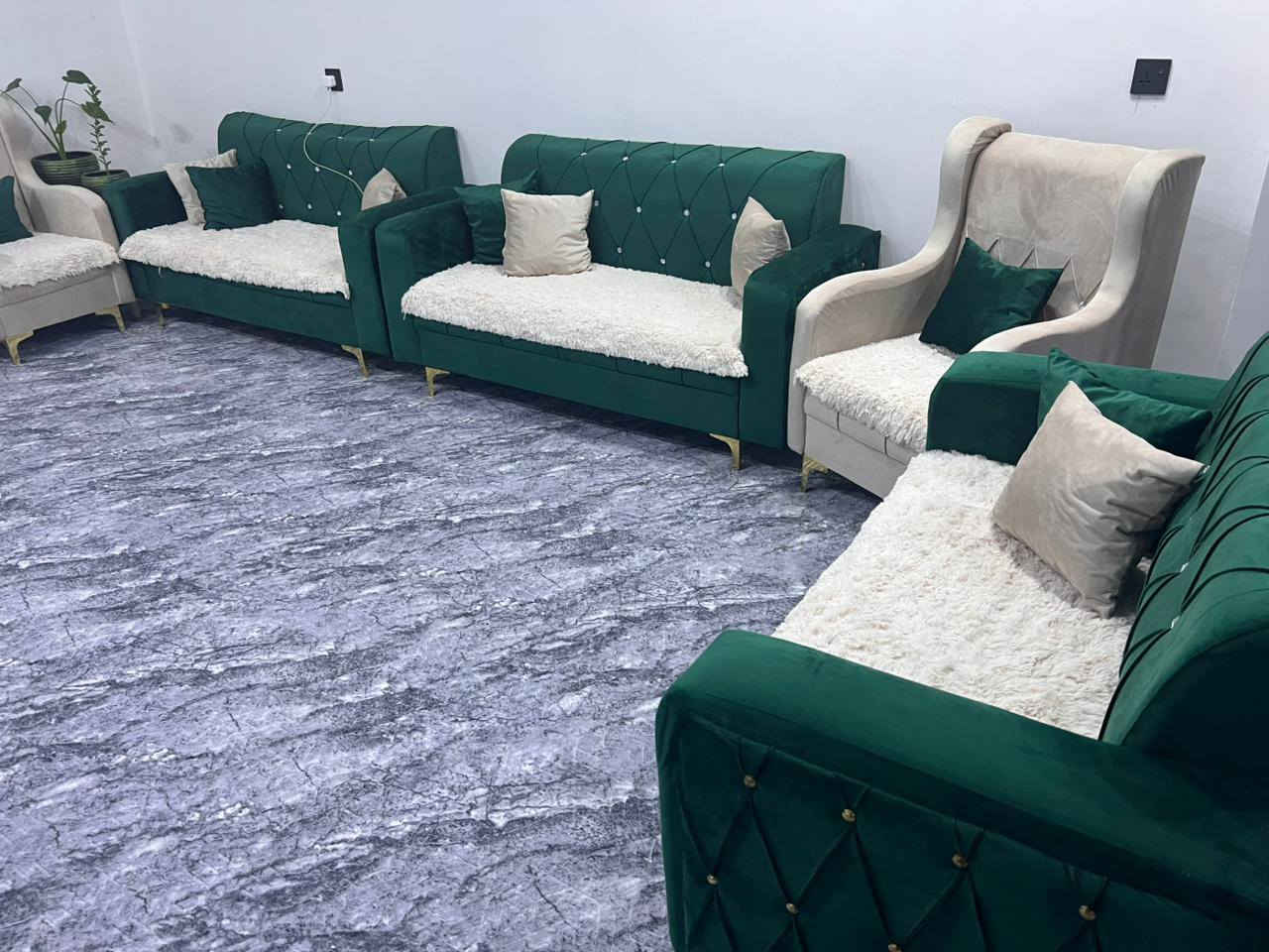 قنفة 10 نفر جديد مستعمل واحد شهر جديد ما بيها اي عيب 
اربيل شاويس أربيل, العراق


**إذا كنت صاحب هذا الإعلان وتريد حذفه لأي سبب، رجاءا أرسل رسالة إلى الدعم الفني**