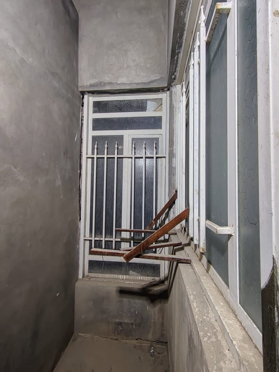 بيت للايجار بحي الاجبيرية الثالثة  نهاية التبليط منطقة مخدومه
خط مولد جاهز 
المساحة ١٢٥ 
غرفتين نوم 
غرفة خطار و صالة 
حمام داخلي وخارجي 
سعر الايجار ٣٢٥ 
عند تأجير البيت التزام بالعقد دفع الماء والكهرباء 
للاستفسار ***********
