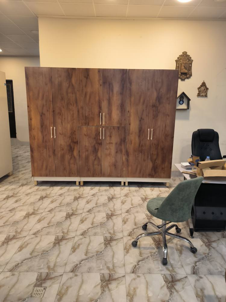 كنتور أو معرض فراش ٦ ابواب 
شغل درجه اولى 
القياس 
العرض ٢٧٠سم 
الارتفاع ٢٢٠سم 
العمق ٧٠سم 
السعر ٥٢٥ الف 
يمكن طلب اكثر أو أقل من ٦ ابواب 
خانقين توله فروش معرض زاهد للاثاث 
الشارع الرئيسي مقابل مسبح مرواري 
متوفر خدمه توصيل بغداد والمحافظات الاخرى 
*********** خناقين, ديالى
