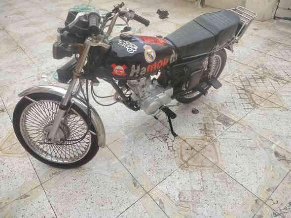 اسلام عليكم شباب تايكر مكينه
رابيدو نظافتها كدامكم مره وحده مجفته 
سعرها 450 بيها مجال جدا قليل 
الدراجه اوراقها ضايعه حته رقم الشاصي موجود 
اكفلك ايها من السرقه الشراي يتصل ويدلل *********** ام قصر
