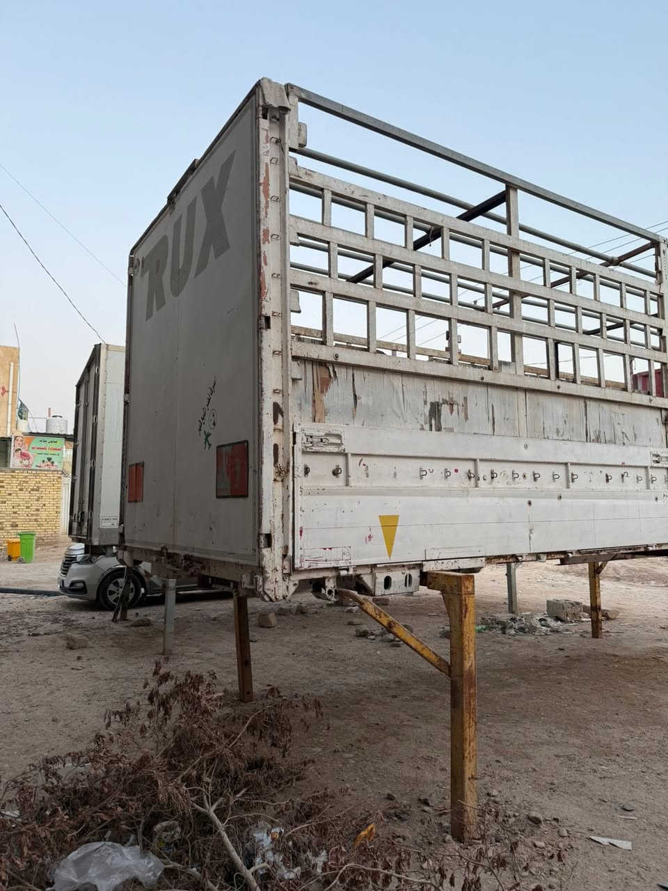 بدي أوربي لبيع 11ورقه

0 772 532 6814‬
