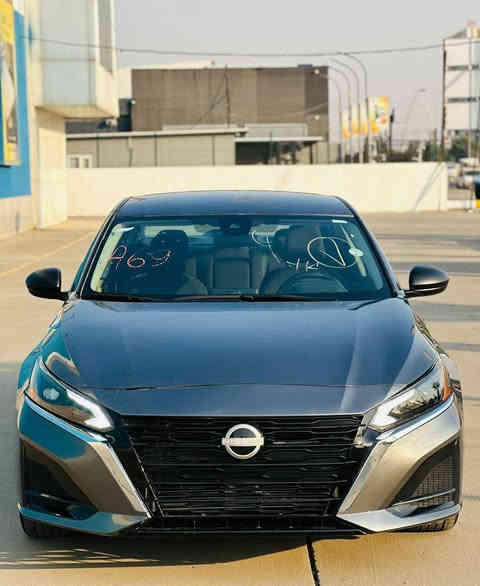 السلام عليكم 
نيسان التيما موديل 2024 
السعر  147 
ايرباكات سليمه 100/100
مكينه وكير وتبريد كله بشرط 
محرك 2500 المرغوب اربعه سلندر
بصمه 
ابواب بصمه 
صندوق بصمه
تحديد سرعه
رادار امامي وخلفي
تشغيل عن بعد 
شاشه وكاميرا
وبعد بيها مواصفات 
السياره حادثه - راس بند صبغ فقط 
بدون دواخل شرط
رقم شاصي موجود مع صور
☎️***********☎️***********
