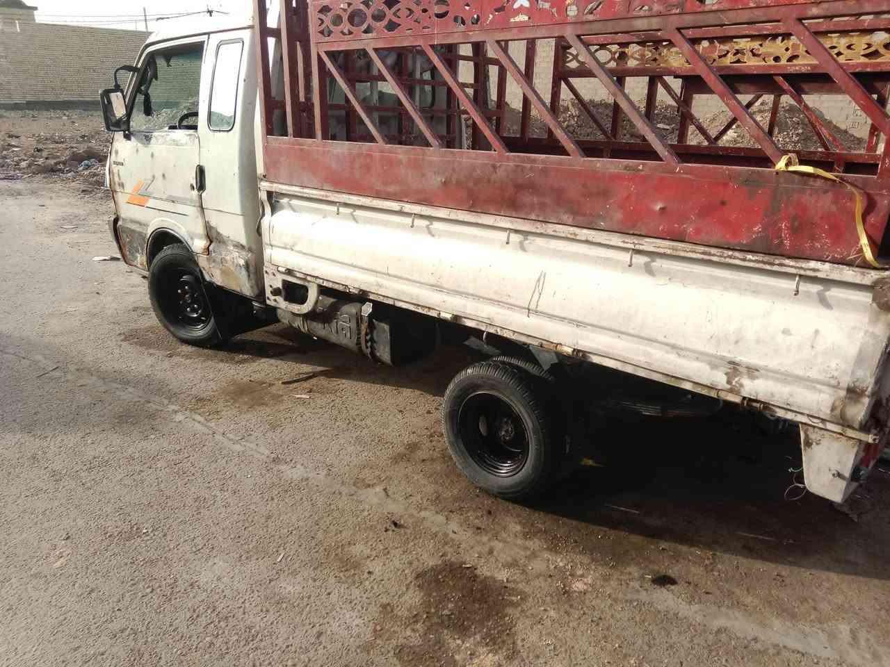 السلام عليكم بسبب الوعود الكاذبة اعيد النشر بنكو ٩٣ كير مكينه جديد اكسن نضيف رقم انكليزي بس تحول تستلم لوحات سعر ٤٠ وبيها مجال مكان بغداد المعامل حي النصر مستعجل عله بيعتها كلش ***********
