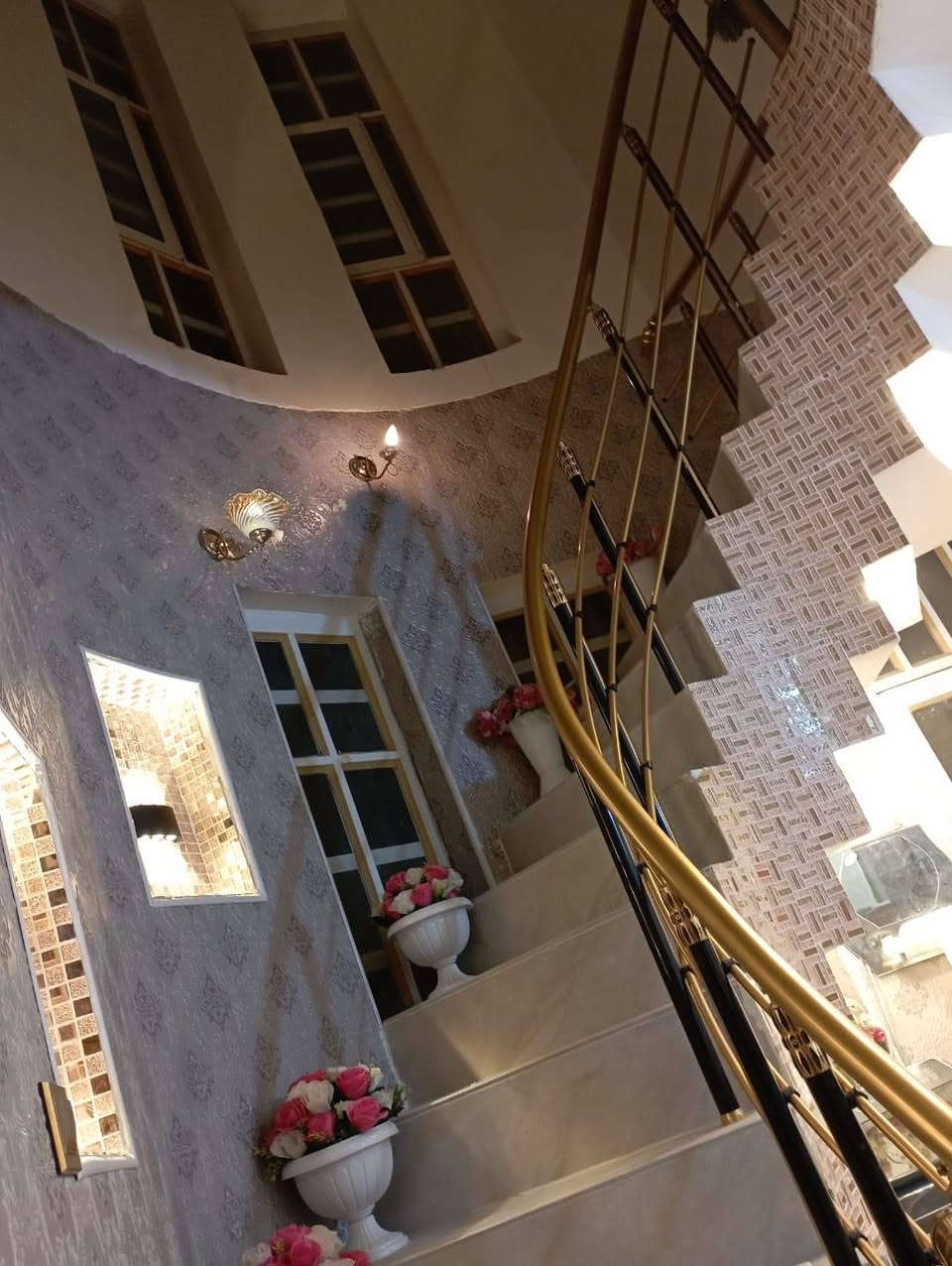 السلام عليكم
دار حديث للبيع 
المساحه 100 مربع 10*10 ركن
حله محيزم قرب مدرسة زهور بابل 
للاستفسار الاتصال على الرقم ***********
