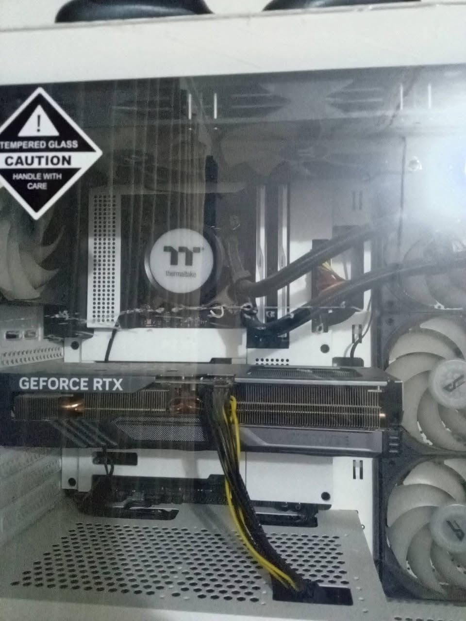 i7 14700kf
4060ti 16g gigabate
N7 Z790 wifi
Ram 32 6000 gskill
power 700 w
m2 2t

مبرد 360 مائي
msi 24 hz 200 ips
كيبورد ميكانيكي @
ماوس زوي
السعر مليونين 
مكاني بغداد توصيل ماكو
***********
