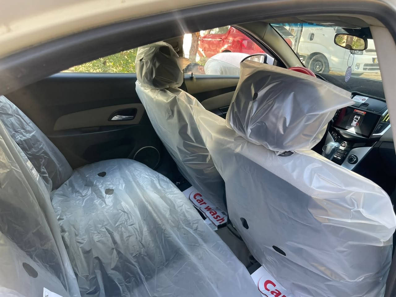 السلام عليكم للبيع فقط شوفرليت كروز٢٠١٣ رقم بغداد انكليزي الجديد بأسمي تحويل مباشرمحرك١٨٠٠ ارغب شي كير اوتماتيك ٦ نمر تبريد ثلج صدر خير من الله تخم تاير مع ادامه كامله ويل كب سبورت بلادي شاشه تاب تحكم ستيرن بيها صبغ خشم البنيد وصفحه اليمنه بيها رش شي قليل اثر شخط بدون ايرباك بدون دواخل السعر٧٧ وهذا رقمي ***********
