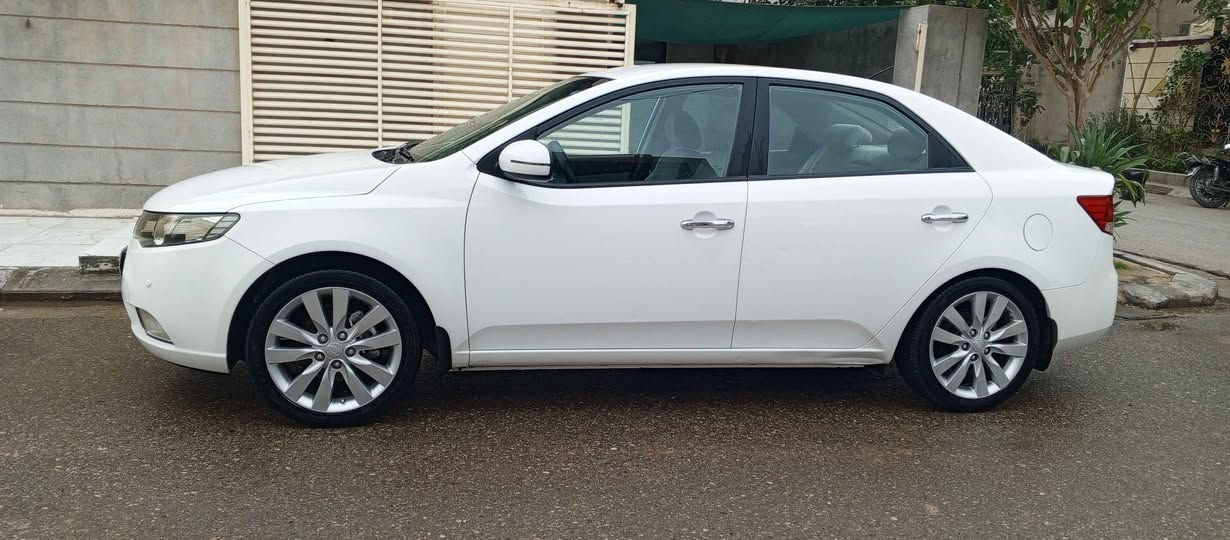 کیا سێراتو مۆدیل ٢٠١٢ بێ بۆیاغ بێ سارد سەنەوی تازەیا گێر مەکینەی بەشەرت ١٠٤ هەزار روشتوە
ژم *********** كيفري, ديالى
