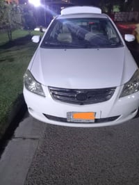 سيارة BYD  G3 2015 نظيفة جدا استلام شركة اللون ابيض الرقم بغداد السعر ...