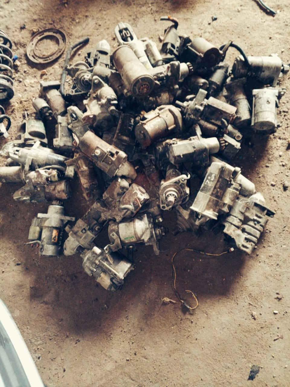 كمبريسرات عدد ٢٦٥
واقع حال اكو بي يشتغل واكو لا
ابيع جملة شلع كلهن 
انواع السيارات كوري امريكي صيني ياباني
سلفات عدد ٥٠ جملة شلع كلهن 
انواع السيارات للتواصل❗*********** @أبرز المعجبين  #تبريد #سيارات
