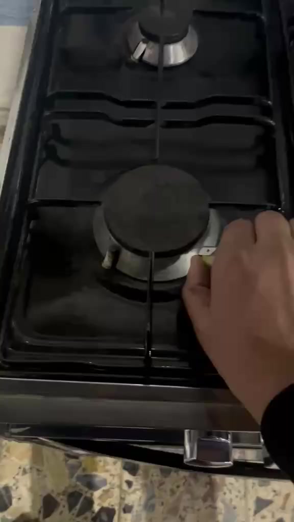 طباخ يونيفرسال مصري قياس 60 في 80
السعر 140.    العنوان بغداد 
رقم الهاتف *********** وبي واتساب
