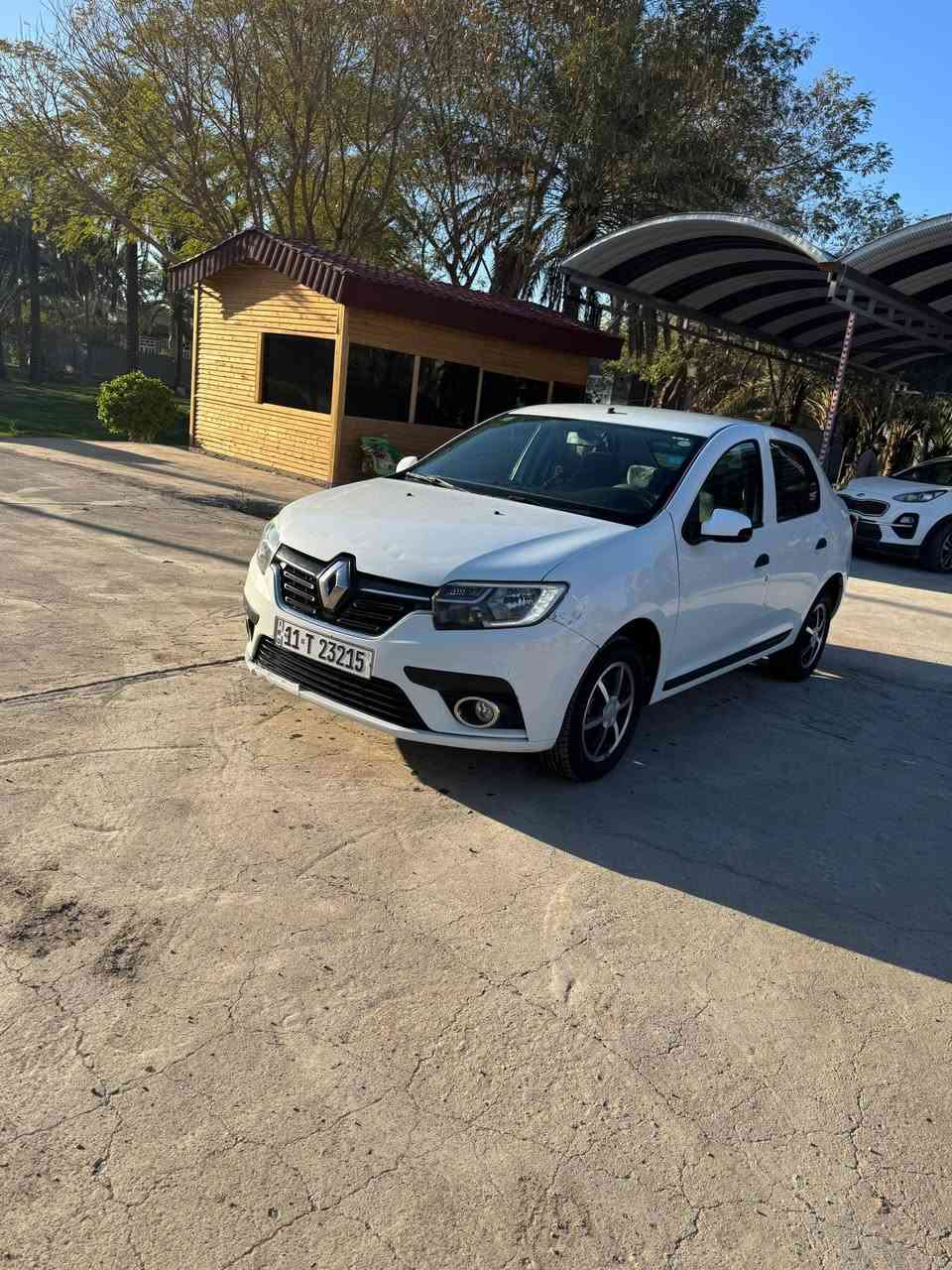 سلام عليكم رينو سنبل موديل 20 سيارة مكفولة من الصبغ ولضربة والتبديل وشرط سونار ماشي 112 الف مكاني بابل محاويل سعر 80 بيهة مجال قليل  غير متواجد عل فيس  ***********
