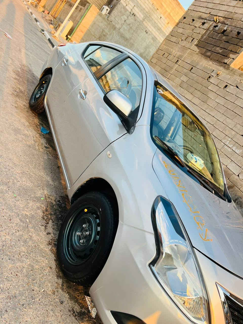 السلام عليكم نيسان 2016 رقم اربيل كير تبريد سياره حلوه ونضيفه دوشمه جديده ارضي وكشنات مكينه كايمه وبيه ضربه الجاملغ الخلفي صفحت اليمنه ولمدكر الكدام مصبوغ  السعر 75 وبيها مجال العنوان البصرة الزبير رقم التليفون ***********
