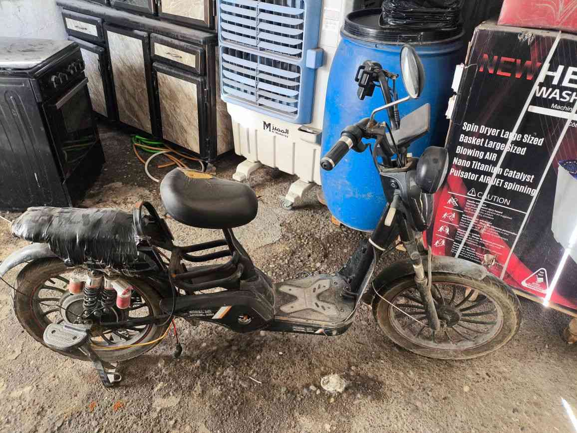 للبيع موصل حي عدن خلف الكهرباء كامل شغال باتري شاحنه السعر 50مستعجل للتواصل ***********
واتساب
