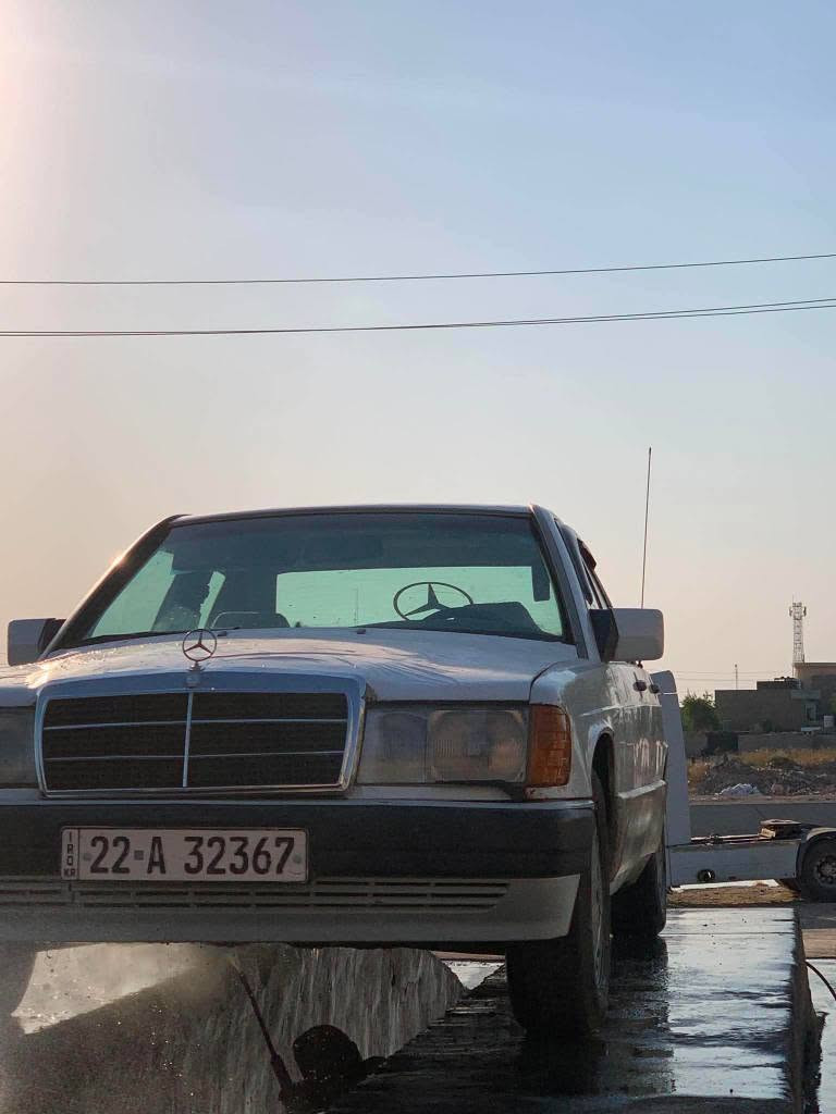 مارسيدس 190 موديل1990
رقم اربيل جديد سنوية منتهي من2026 
محرك كير ونجي  كير اوتوماتيك 
التبريد بيها بس يريد كومبريسر
سيارة بيها شبر صبغ فقط كلها عل بلادي
السعر50ورقة وبيها مجال
مكان دوز خورماتو
*********** طوز, صلاح الدين
