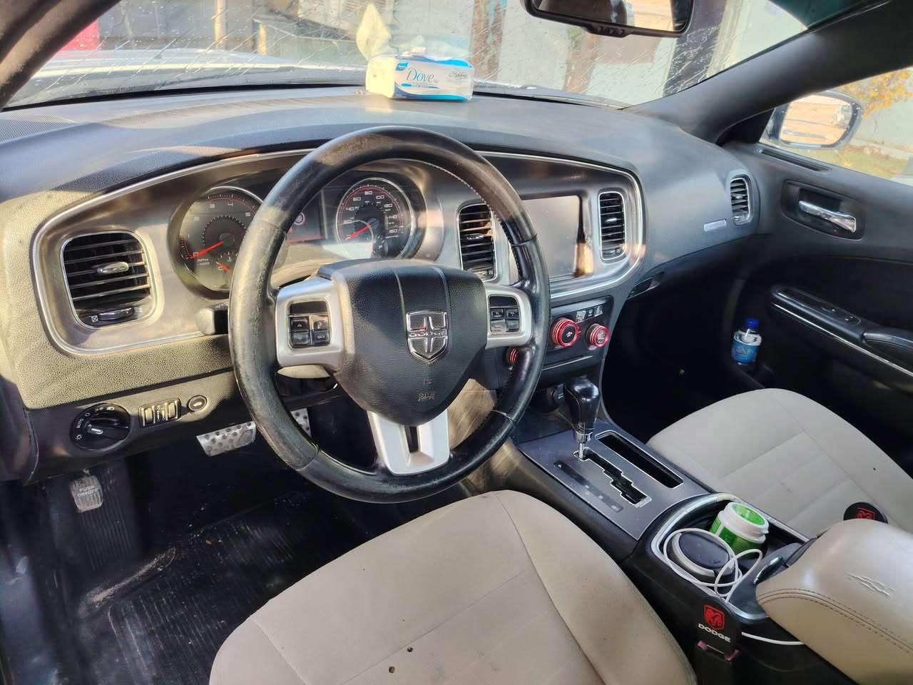 السلام عليكم شارجر بوليسي تو يل اصل 2013 RT ماشيه 118 مايل رقم اربيل بسمي كل تفاصيله موجوده بل منشور  السعر 145
*********** بغداد مدينه الصدر
