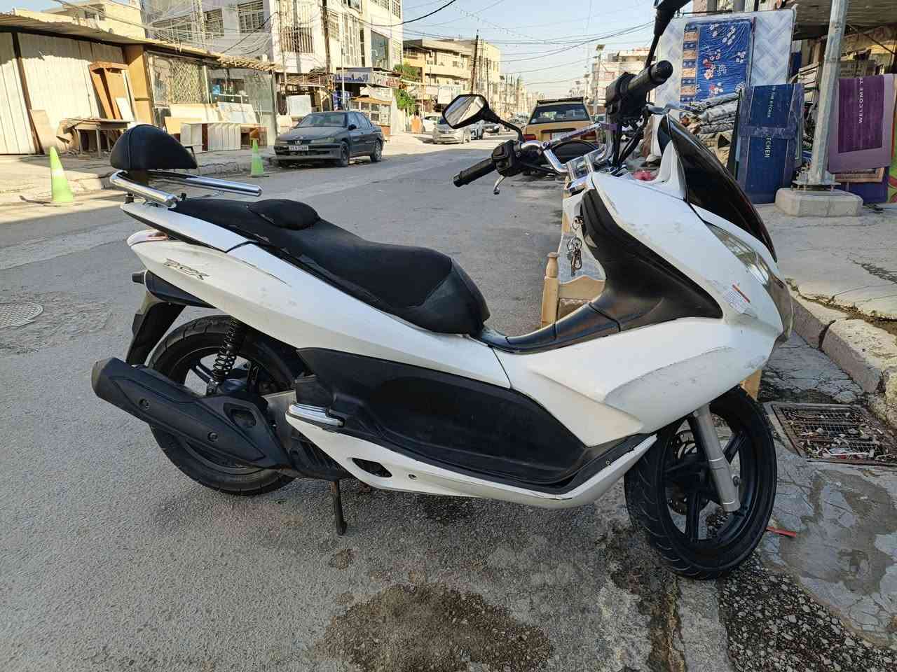 سلام عليكم 

PCX 125Ccبي سي اكس
جيل اول
ياباني JF
مكينه 125
نظافة موضح بالصوره شخوط قليله بالبولش تروح
الدراجه خير من الله 
بس يرادلها بنزات 
حاسبهن الك من السعر ومقللك بالسعر لان متلكه يهيج سعر
بغداد الاعظمية
تواصل بس ع الرقم ***********
🔴🔴🔴سعر تواصل وتدلل 🔴🔴🔴

