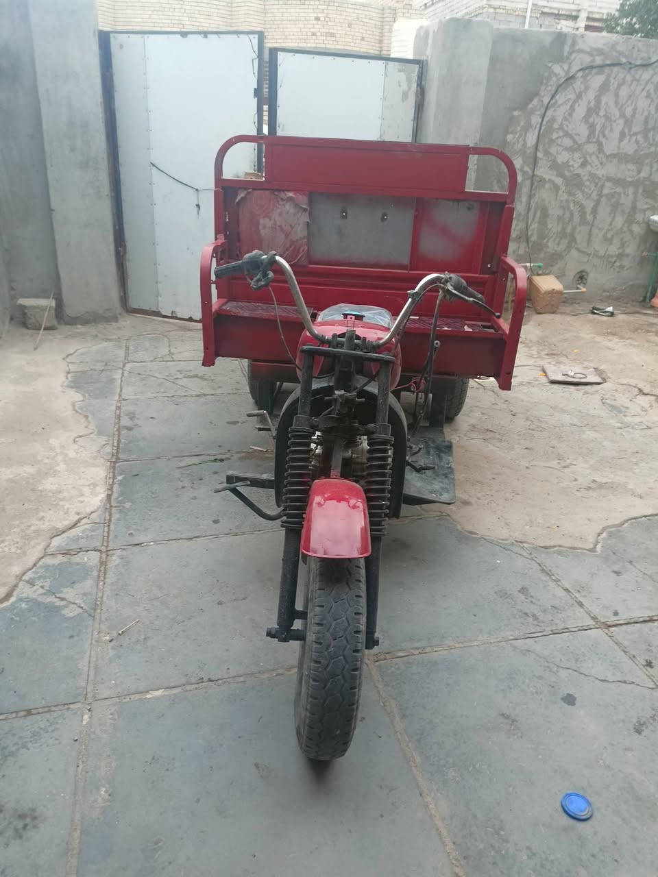 سلام عليكم ستوته للبيع موديل 13 اوراقها بيها فطر بلرگبه عنوان ميسان العماره الماجديه قرب سيد جميل  شراي يخابر
***********
