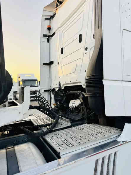 وحش سقف ميكة

موديل 2015

حجم 1845

بدون ريتايدر 

بودي نساف اربع محاور شاكر 2024

سعر 470$ او بيها مجال

للاستفسار 
***********
***********
