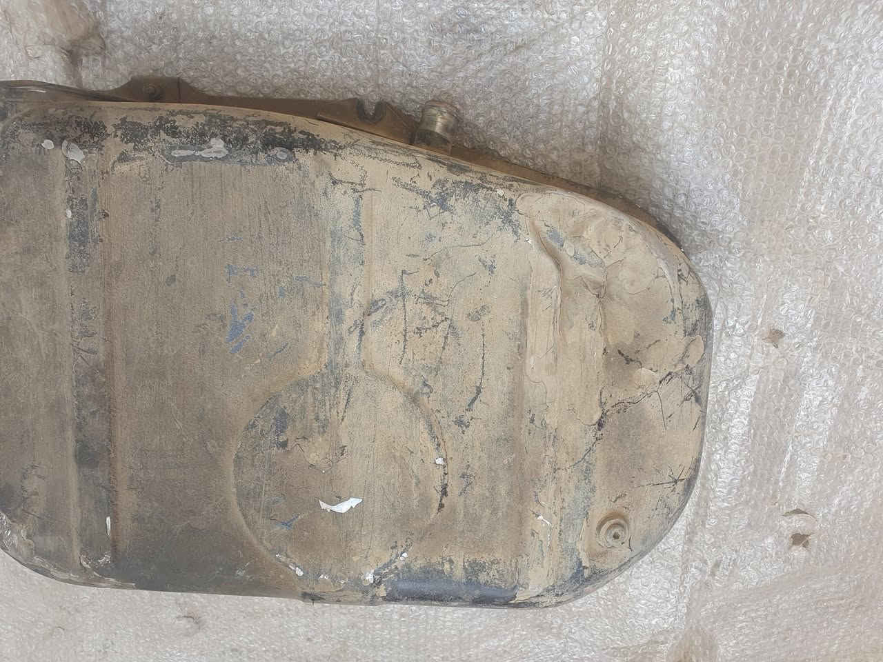 السلام عليكم
تانكي زعرة فتحة وحدة تك طوافة نظيف مال حاوية بي طعجة وحدة واضحة بالصور مكاني بصرة متوفر توصيل رقمي ***********.
