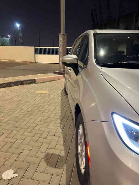 السلام عليكم 
كرايسلر باسيفيكا 2023 تورنك L كفاله من الضربه والصبغ 
وأرد امريكي ضررها تقرير تعمل وتسير 
تمت اعاده الكهربائيات ب 2000  دولار عند ورشه المهندس 
فول مواصفات عدا الفتحه بيبان شفط صندوق كهربائي 
ماشيه 58 ميل رقم بغداد الدولي تحويل ثاني يوم 
السعر. 240  وبيها مجال 
الهاتف***********
***********
