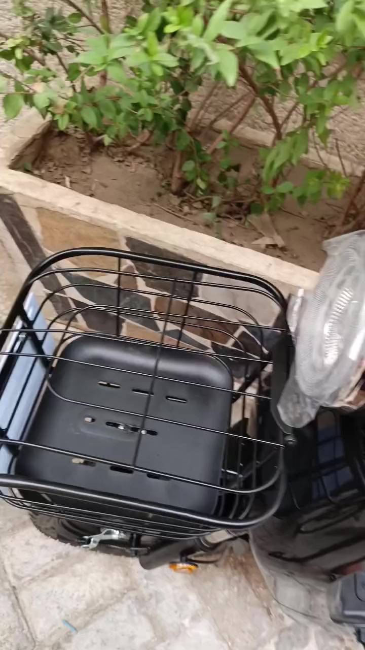 السلام عليكم دراجة شحن نظيفة للبيع ناقصها فقط بطاريات جديدة...


**إذا كنت صاحب هذا الإعلان وتريد حذفه لأي سبب، رجاءا أرسل رسالة إلى الدعم الفني**