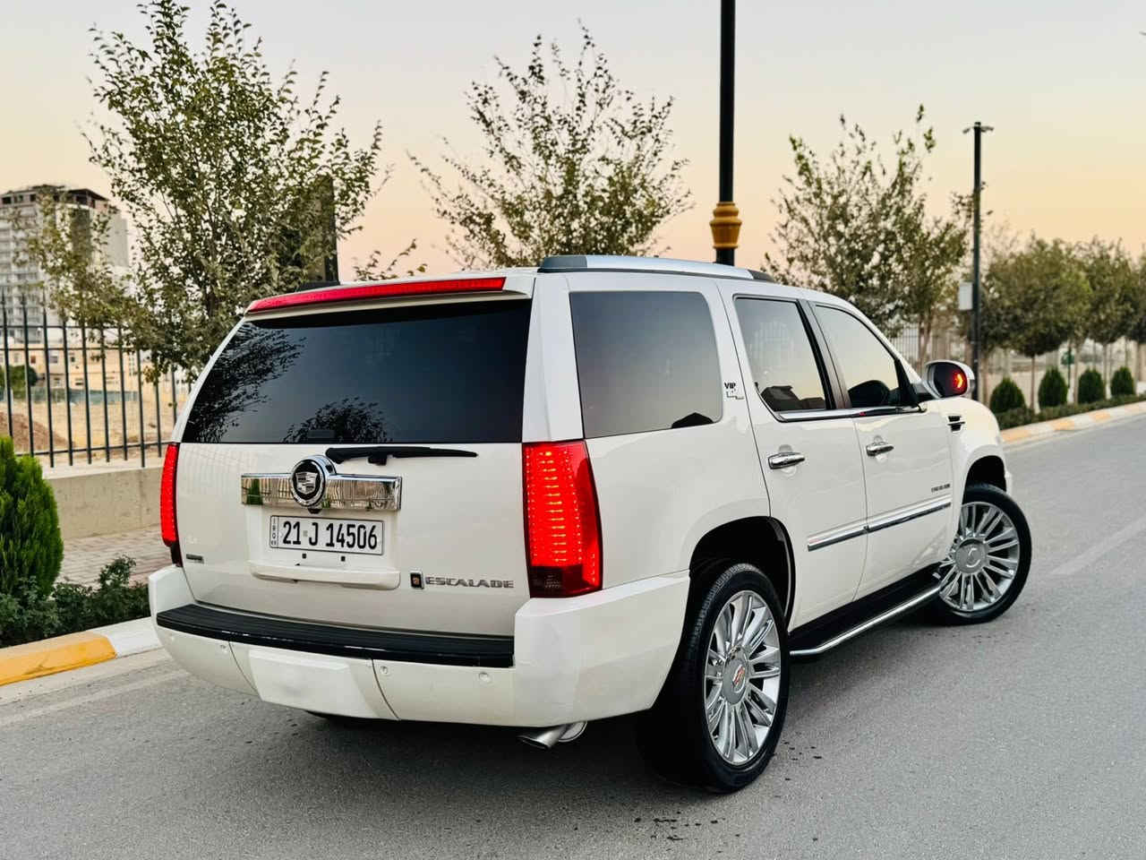 بسم الله الرحمن الرحيم
‏ CADILLAC ESCALADE 2011
▫️كاديلاك ئيسكاليد مؤديل 2011 فول مواصفات VIP
🔹فول فول مواصفات  مواصفات خليجى فور ويل 
_____________________________________
مكان🌆:: سليمانيه       سعر 💵:: 233$
هاتف📲:: *********** ::: 0750187526
_______________________________________
▫️بيع و مراوس ✅✅
▫️گير و محرك بشرط مامفتوح 
ماكو صوت و دغان و صرف  بدون خلل بشرط 
🔹ماشيه ٨٨ الف حقيقي بشرط 
سياره حل حيل جديد و نصيف  عل وصع شريكه
▫️(قطعة وحدة بص كلير  )بدون صربه  بدون ارباگ بدون فتح
________________________________________
▫️مواصفات Vip
( فتحه - فوريل - داغل اصفر - تشغل عن بعد - شاشه - جنتا شفط - DVD - فورميكا - كشنات جلد - كشنات تبريد و تتفئه - كشن خزن - ستيرن كهربا و تتفيئة - مراي شفت -  ٧ راكب - تبريد مركزي - سكليتر كهربا - يدات نيكل - زينون بيلادي - بلاجيكتور - تحديد سوعه ) 
_______________________________________
▫️اربع طيرات  و ويل جديد موديل ٢٠٢٠ ينشده 
🔹سياره جاهزه  سيرفس جديد  بدون مصارف 
🔹سنويه و ارقام و هزه جديده  بسمي 
تحويل و غرامات بشرط 
گير و محرك و كهربايات بشرط
_______________________________________
بسم الله الرحمن الرحيم
                                 CADILLAC ESCALADE 2011
كاديلاك ئيسكاليد مؤديل 2011 فول مواسفات VIP
فول فول مواسفات مواسفات خليجى ده بل ئه كسل
______________________________________
شوين🌆: سليمانى      سعر💵: 233$
موبايل📲: *********** ::: ***********
______________________________________
گيرو مه كينه ى به شه رت نه كراوه ته وه
سه وت و سه رف و خه له لى نييه به شه رت
ته نها 88 هه زارى حه قيقى رؤيشتوه
سه ياره كه زؤر زؤر جوان ماوه ته وه و نمونه يه له جوانيدا
( يه ك پارچه كليره ) به بى ناوگرتن و بئ ئيرباگ
______________________________________
مواسفات VIP
( سلايت - ده بل ئه كسل - ناوزه رد - شه غال - شاشه - سندوق شه فت - سه قف DVD - فؤرميكا -كوشن جلد - كوشن ساردو گه رم - كوشن خه زن - سوكان كاره باى و هيته ر - سئ ريز كوشن - ئاوينه شه فت - ته برد مه ركه زى - ته بريد له مس - سكليته ر كاره باى - ده سك نيكل - زينؤن - بلاجكتؤر ڤؤليؤك - تحديد سورعه )
_______________________________________
چوار تايه و ويلى لؤكى 2020 بؤ به ستراوه
كامل سيرڤز كراوه و يه ك دينار مه سروفى نييه
سه نه وى و ره قه م و هه زه ى تازه يه به ناوى خؤمه وه يه
ته حويل و غه رامه به شه رت
::: گير و مه كينه و كاره باى و هه موو گيانى به شه رت :::
_______________________________________
