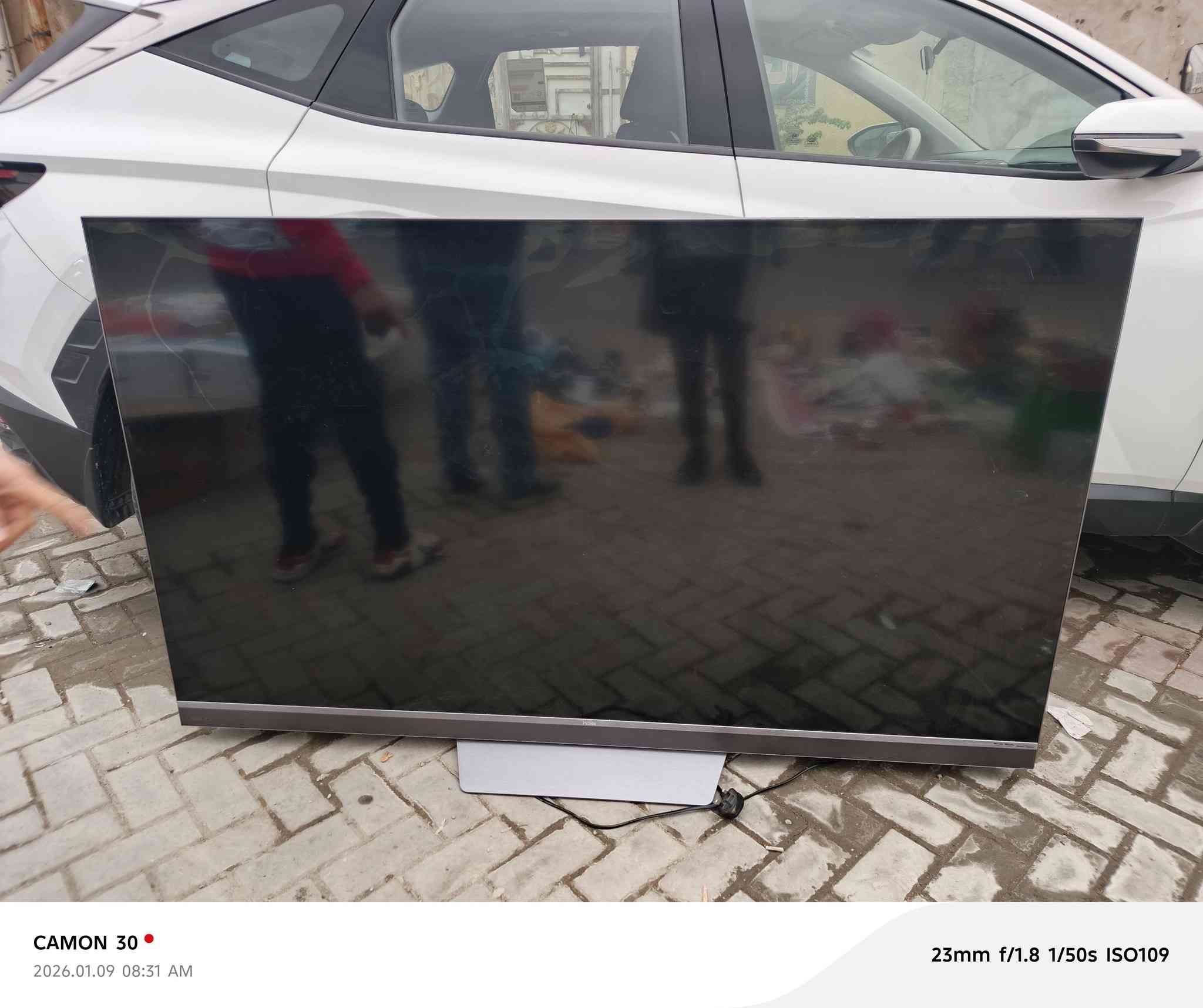 السلام عليكم متاح شاشة هاير حجم ٧٥ جبيرة كلش سستم شغال كوكل تيفي  مكسورة شاشة اخوان سعر الشاشة الكاملة ب مليون و نص الجديدة              مكاني بغداد مدينة الصدر  س ٢٠٠ الف.              ***********
