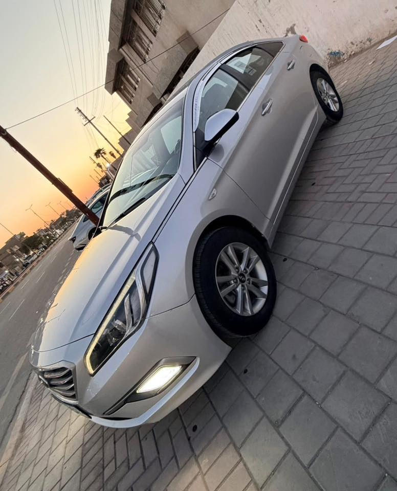 السلام عليكم 
سوناتا 2017 شرط اذا مو انظف ادوات موو قبول 
دخول جديد 
شرررط السياره زيروو ماشيه 96
السياره متومه رقم وسنويه (شغل مضبوط شرط على الشاصي)
سياره محرك غاز انسئ الصرفLPI 
كير محرك بالشرط 
تبريد تدفئه شررط
صدر تايرات شرط (ناعمه السياره كُلش)
السياره كُشن كهربائي عديد التحكم
تحكمات استيرن، آمري شفط كهربائيه، اشاير جانبيه، حساسات آماميه خلفية، بلاجكتور زنون، وبعد بيها مواصفات ...
'السيارة شركة'
مكان السيارة صلاح الدين 
السعر 62 وبيه مجال قليل 
للاستفسار
 0787 699 5548
