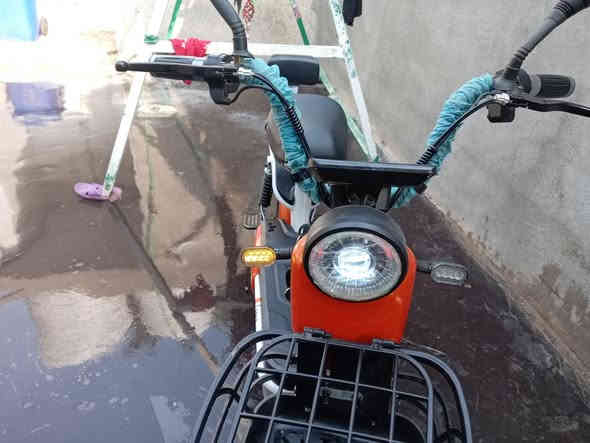 السلام عليكم شباب ليوم عدنة دراجه شحن بيه3 سرع إشارات يمنه سيره وهورن وبيه دبلات وسعره 275 وبيها مجال الاستفسار عبر هذا الرقم ***********
