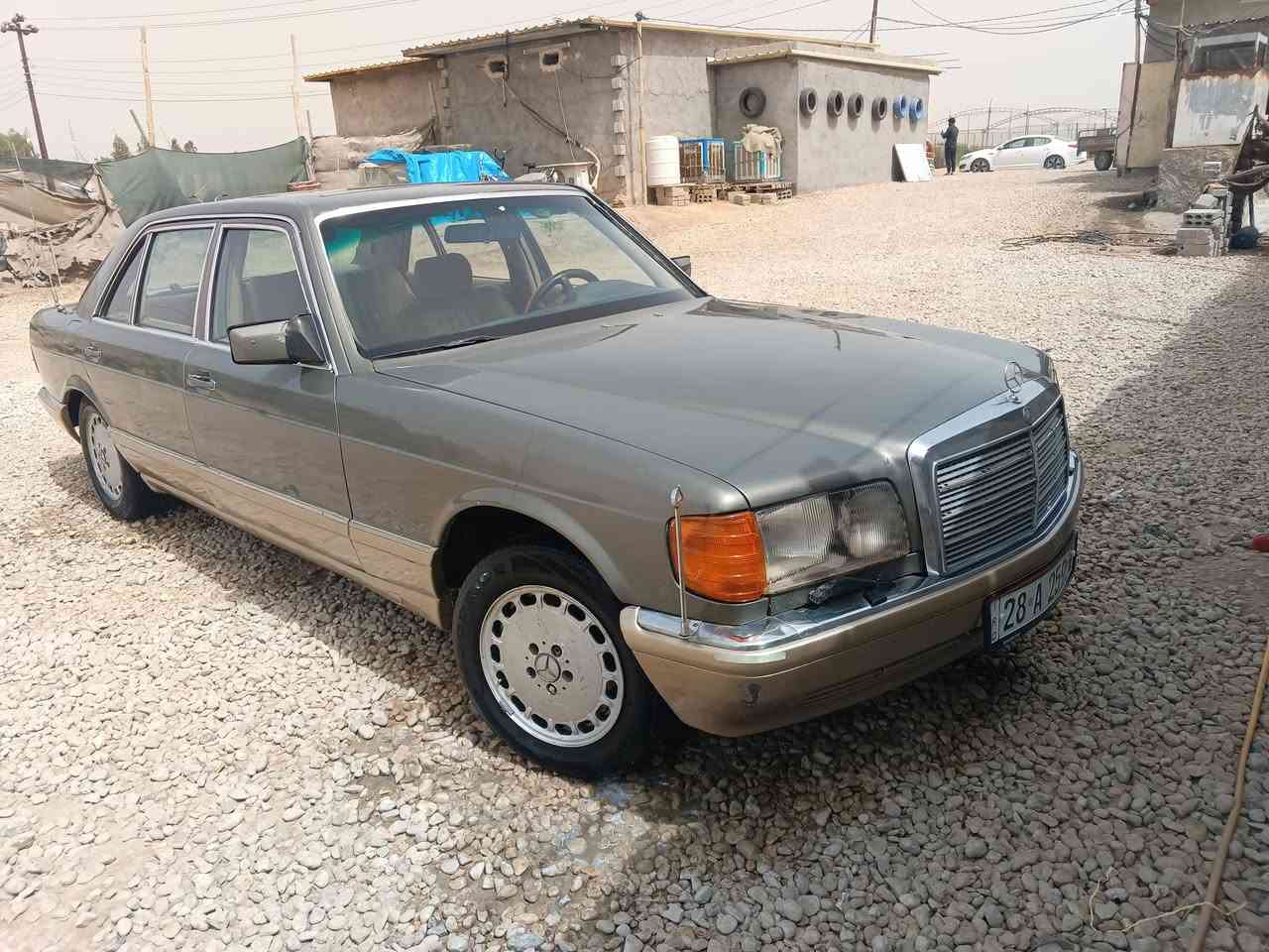 سلام عليكم مارسيدس رئاسي موديل 84سياره مشروطه كير ومكينه كفاله محور بطه صارلي ثلاث تشر من شديتهن تبريد ثلج حداديه خير من الله تايرات 80% كهربائيات كله شغاله بلاد سنويه لل2027شهر سابع تنتهي سعر 55وبيه مجال اومراوس حسب القناعه عنوان سياره ديوانيه رقم الهاتف ***********
