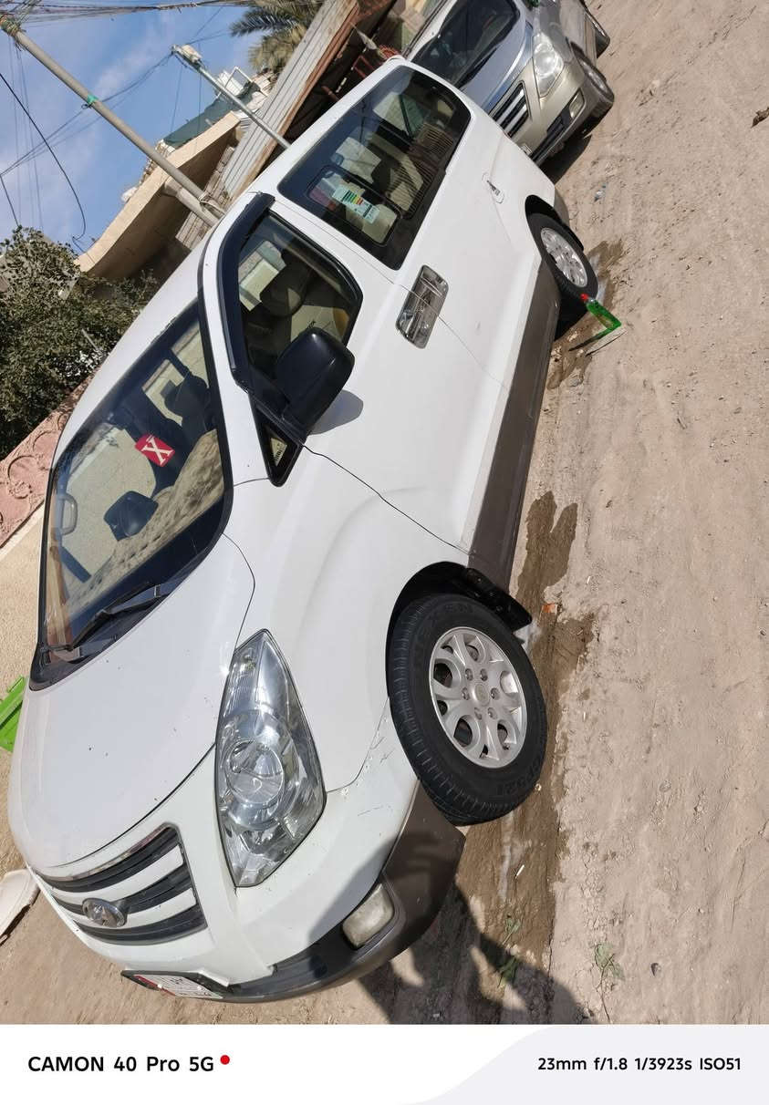 السلام عليكم اليوم عندنا ستاركس موديل 2014 سياره الثانويه ل 28 ماكينه جديده حداديه طقم تاير تبريد جاهزه السياره بابل*********** القاسم
