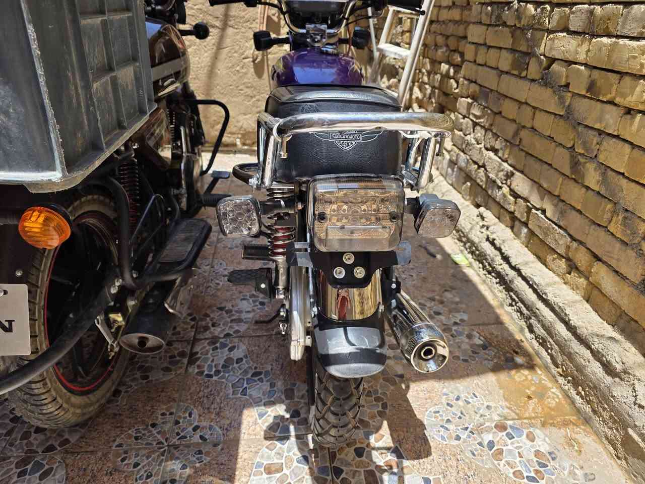 السلام عليكم
دراجه إيراني اربعه كيرر سونك دراجه نضيفه موديل ٢٠٢٥
صار شهرين من نازله أوراق أثنين اسكنر مكان الدراجه الشطره
السعر ٩٠٠ 
***********
